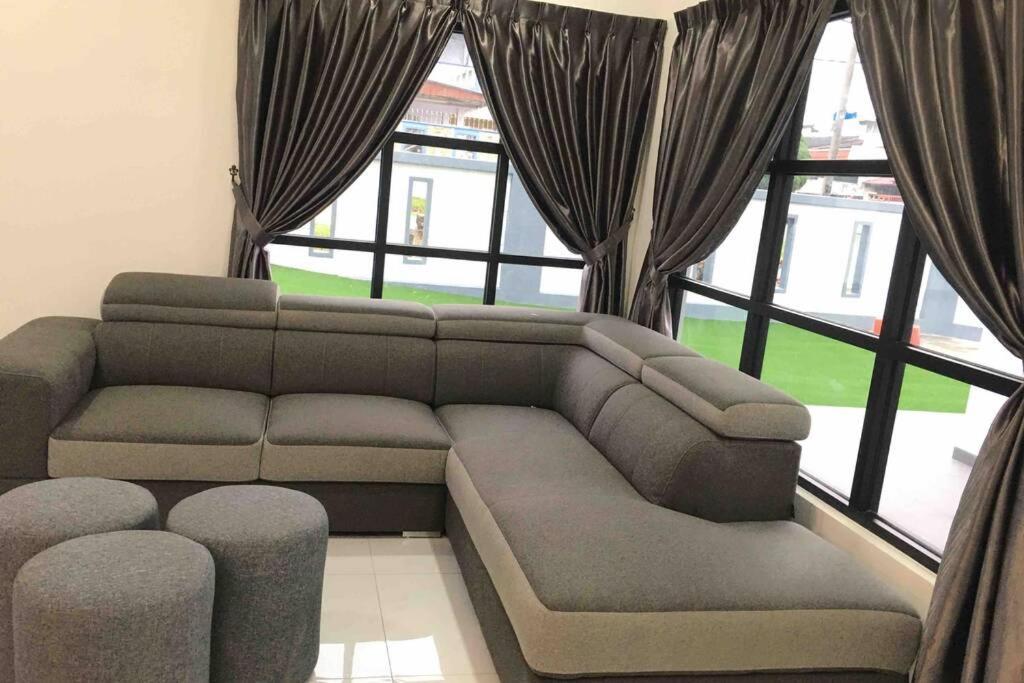 22Pax :Taman Pelangi Party House Nearby Midvelly Villa Johor Bahru Exterior photo